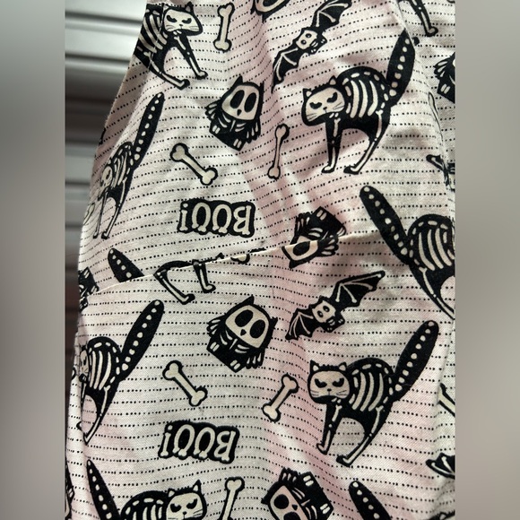 Retrolicious 2xl GLOW IN DARK Halloween blouse bones skull spooky cat rare goth - Picture 2 of 5